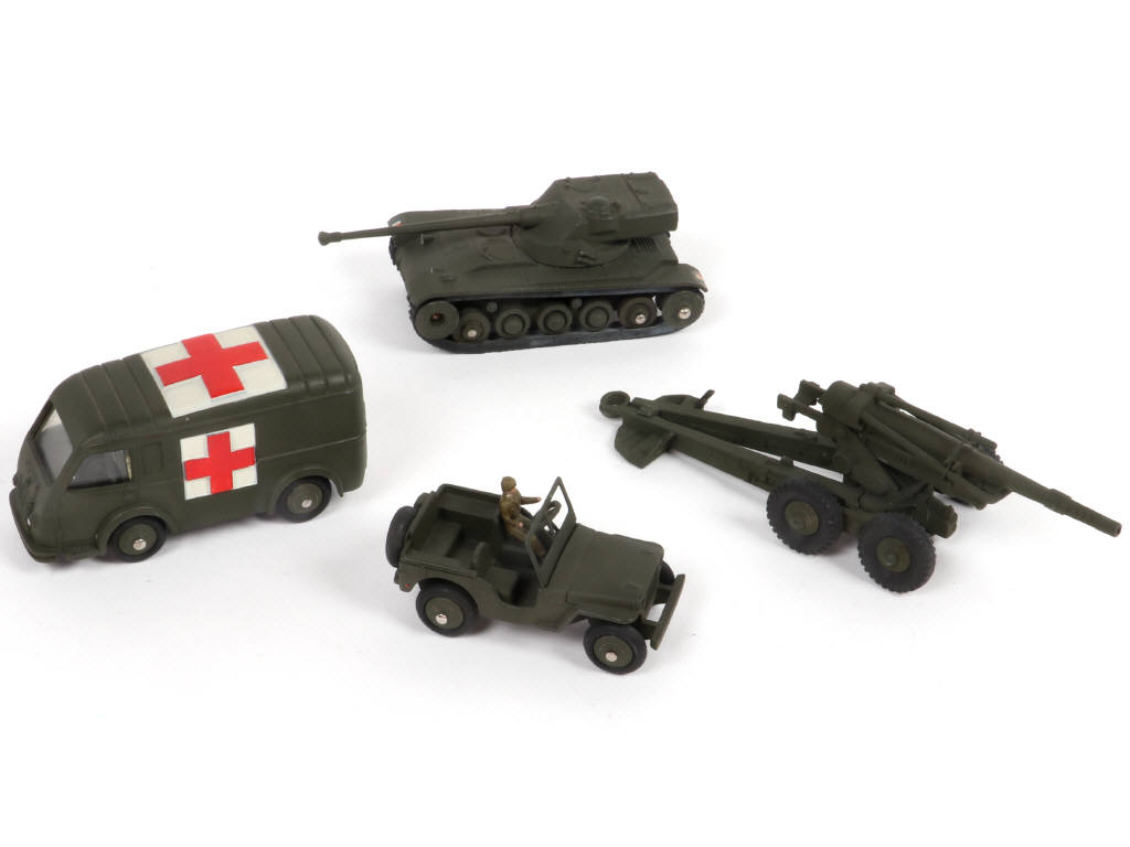 Lot 390 - DINKY TOYS (FRANCE) (4)