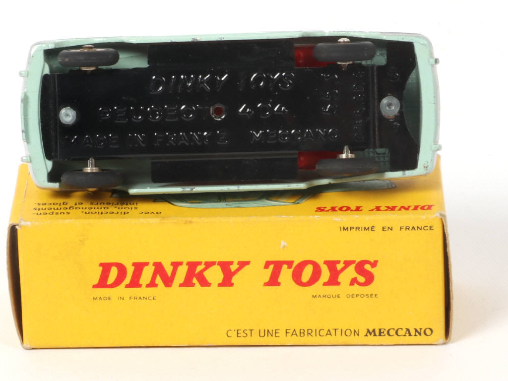 Lot 318 - DINKY TOYS (FRANCE) (1)