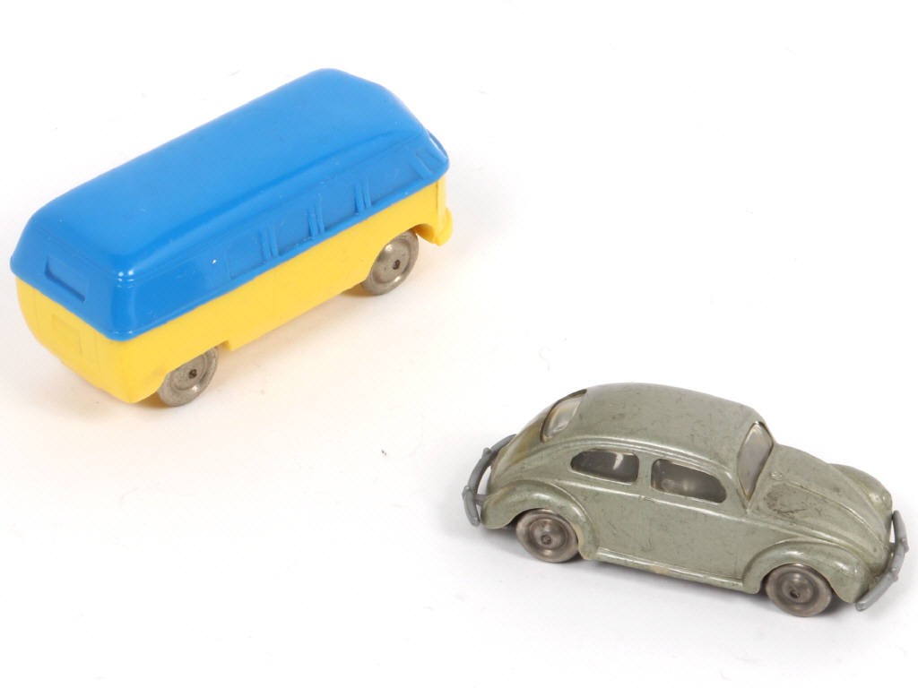 Lot 88 - LEGO (DANEMARK) (2)