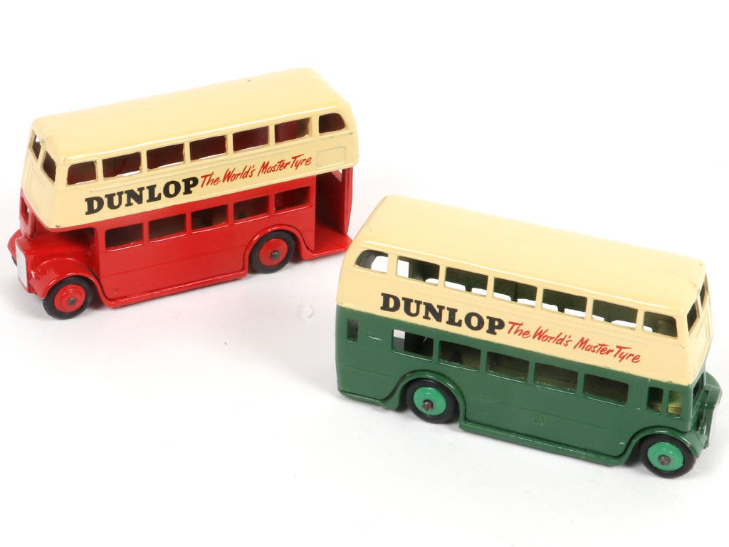 Lot 266 - DINKY TOYS (GB) (1)