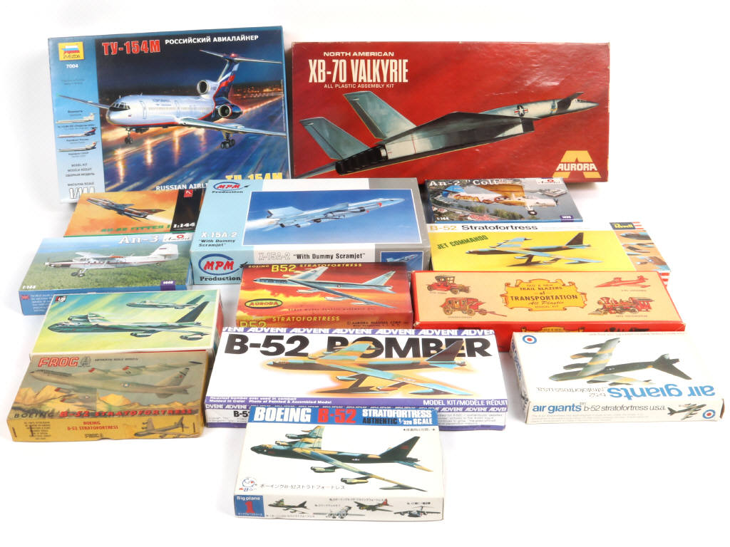 Lot 21 - DIVERS (14)
