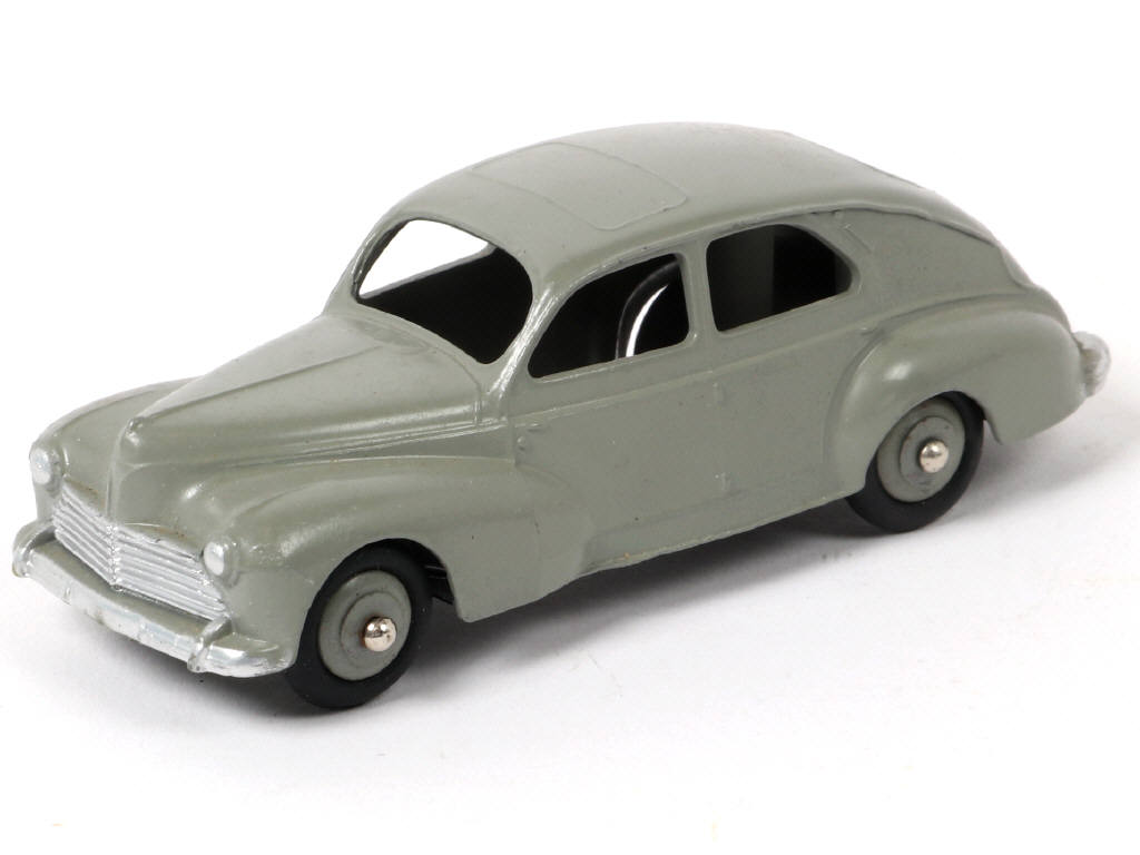 Lot 328 - DINKY TOYS (FRANCE) (1)