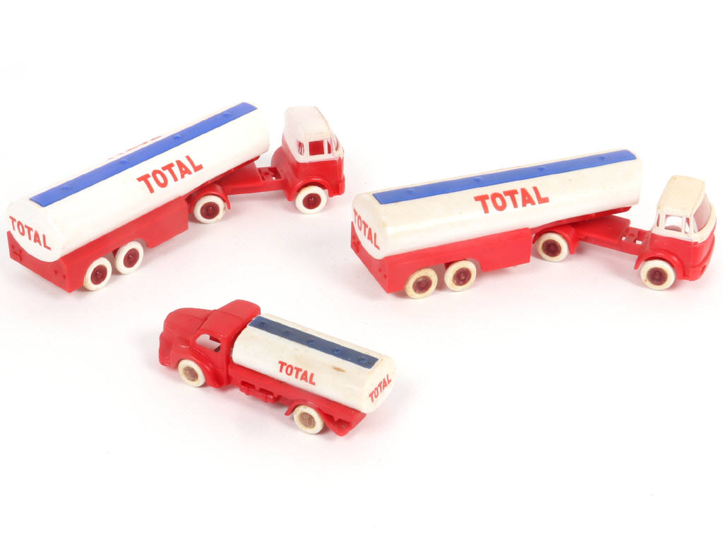 Lot 216 - BOURBON (FRANCE) (3)