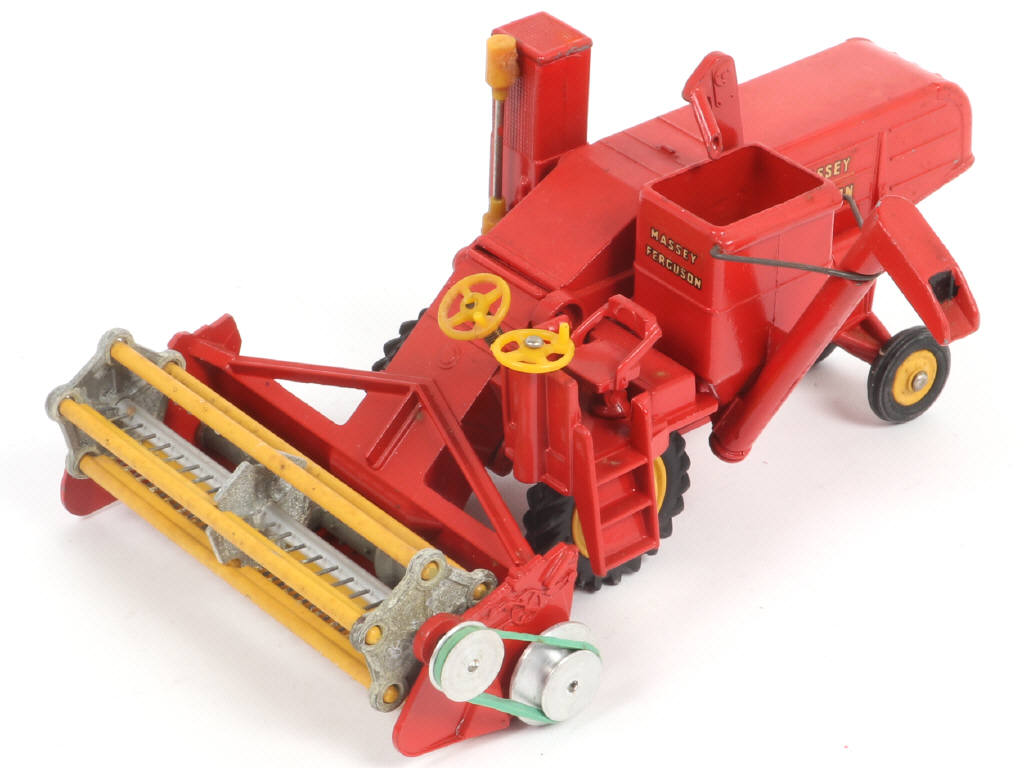 Lot 165 - CORGI TOYS (GB) (1)