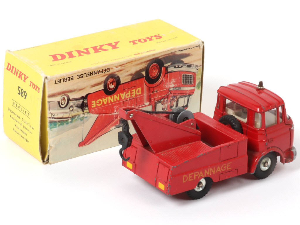 Lot 380 - DINKY TOYS (FRANCE) (1)