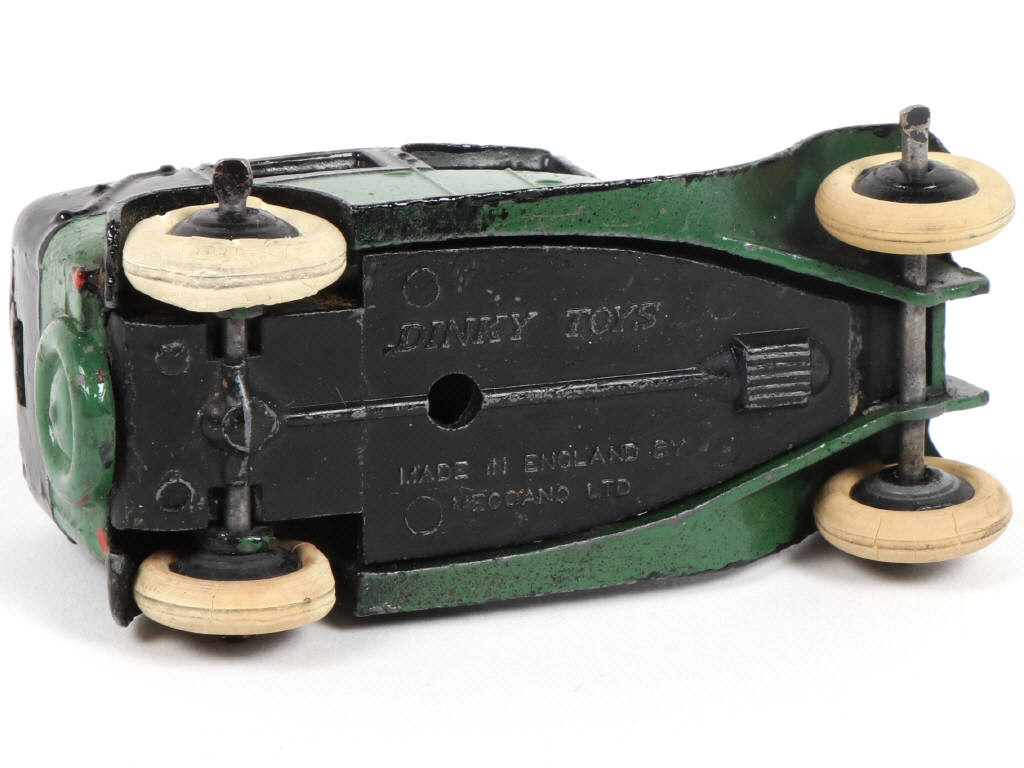 Lot 260 - DINKY TOYS (GB) (1)