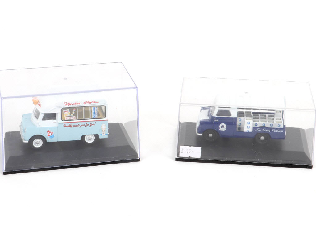 Lot 153 - OXFORD DIE-CAST (GB) (2)
