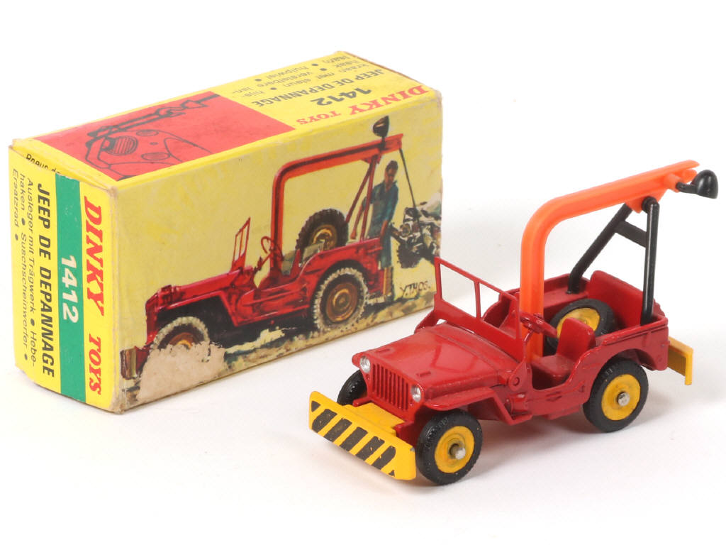 Lot 348 - DINKY TOYS (FRANCE) (1)