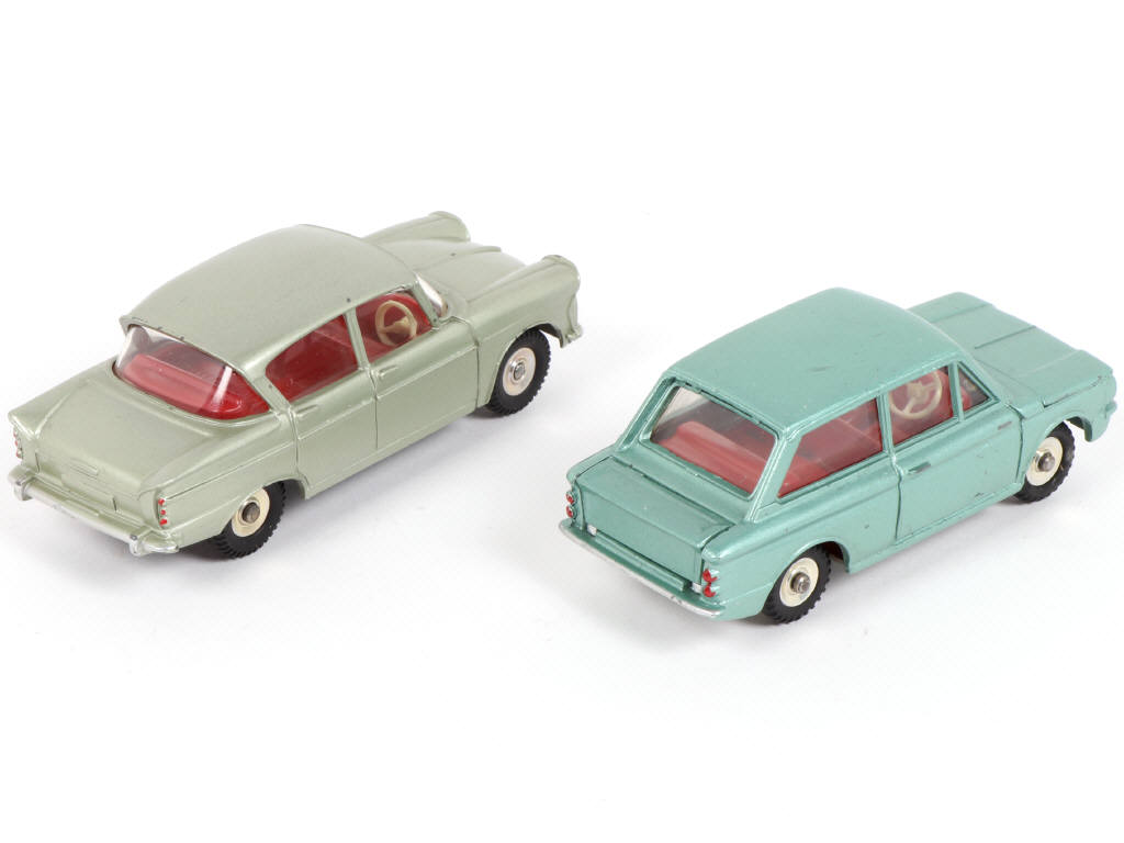 Lot 291 - DINKY TOYS (GB) (2)