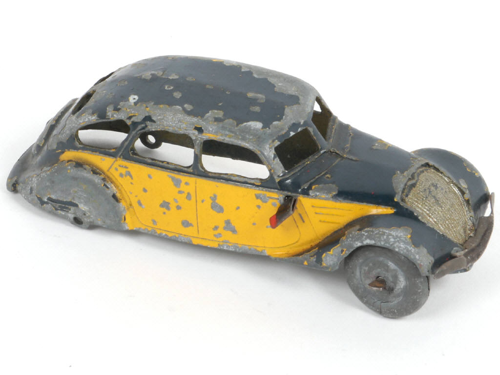Lot 321 - DINKY TOYS (FRANCE) (1)