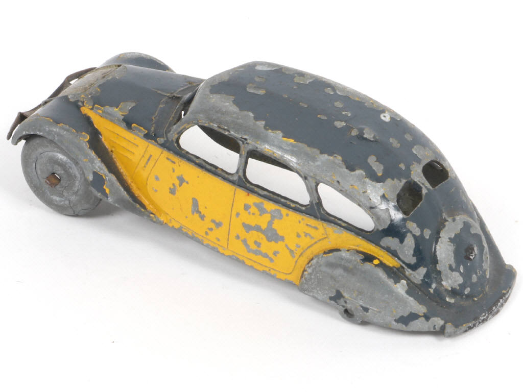 Lot 321 - DINKY TOYS (FRANCE) (1)