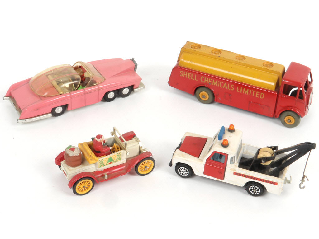 Lot 299 - DINKY TOYS (GB) (4)