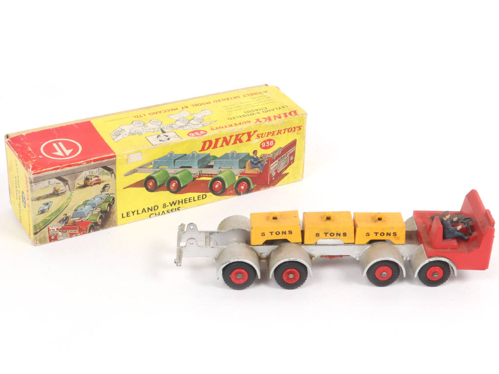 Lot 280 - DINKY TOYS (GB) (1)