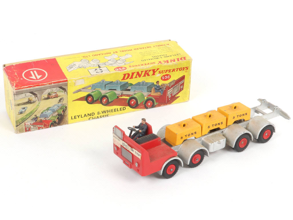 Lot 280 - DINKY TOYS (GB) (1)
