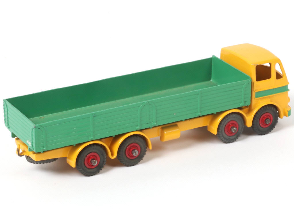 Lot 273 - DINKY TOYS (GB) (1)