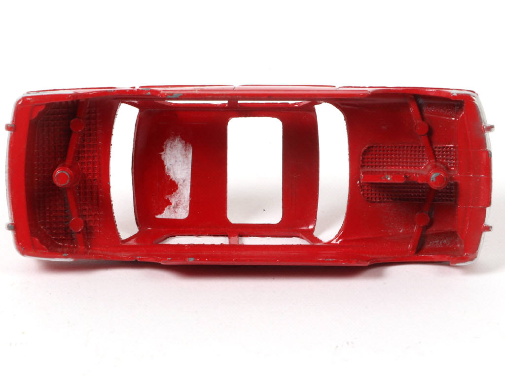 Lot 318 - DINKY TOYS (FRANCE) (1)