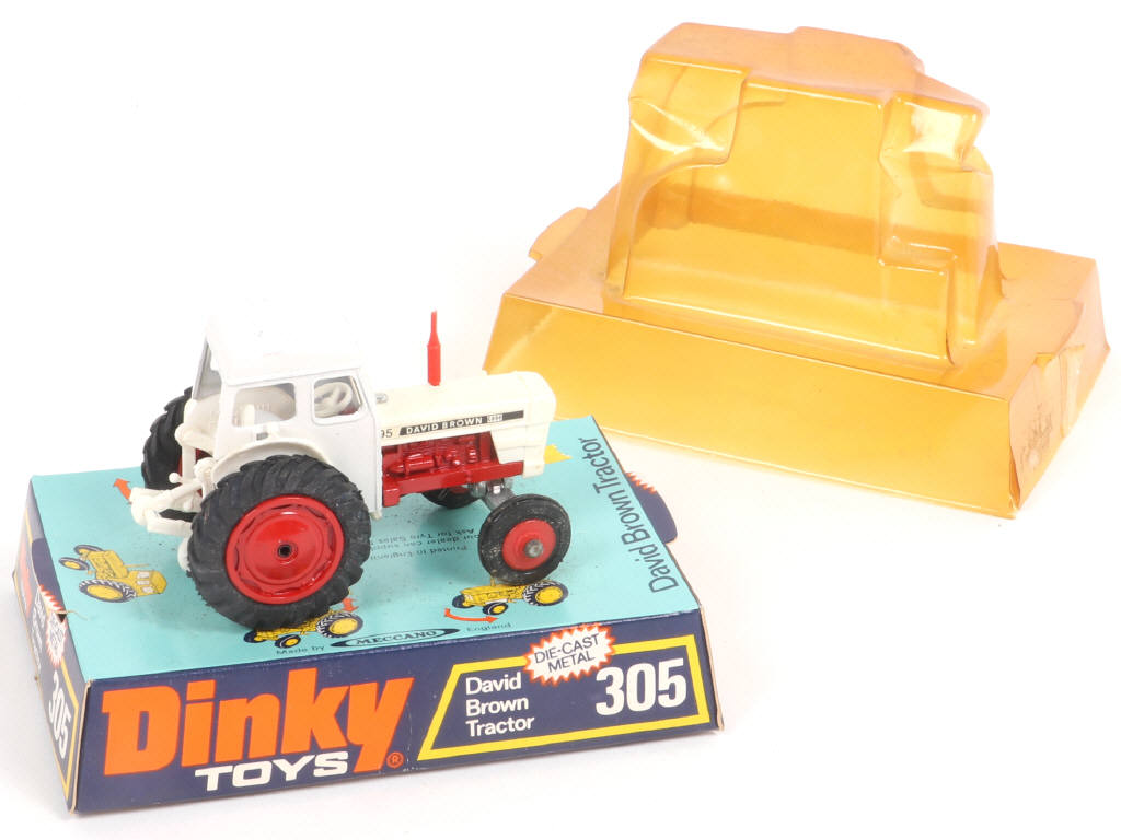 Lot 319 - DINKY TOYS (GB) (1)