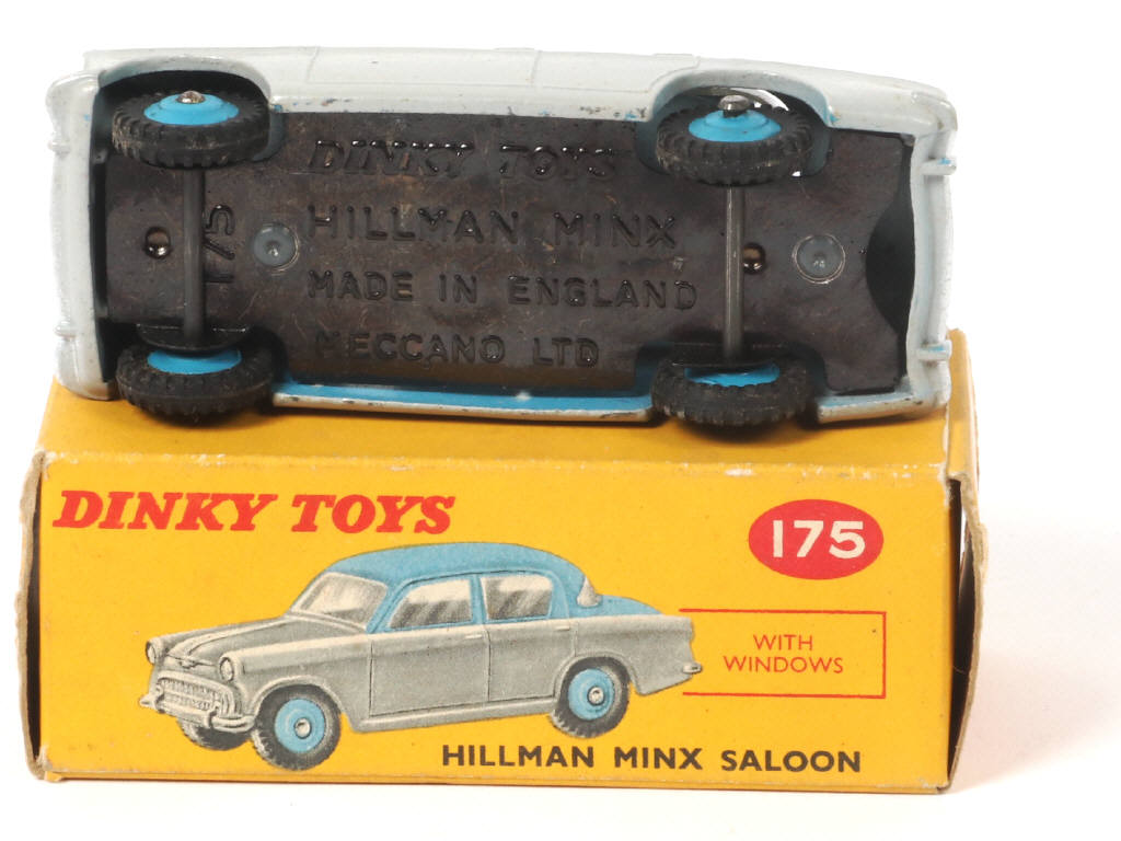 Lot 307 - DINKY TOYS (GB) (1)
