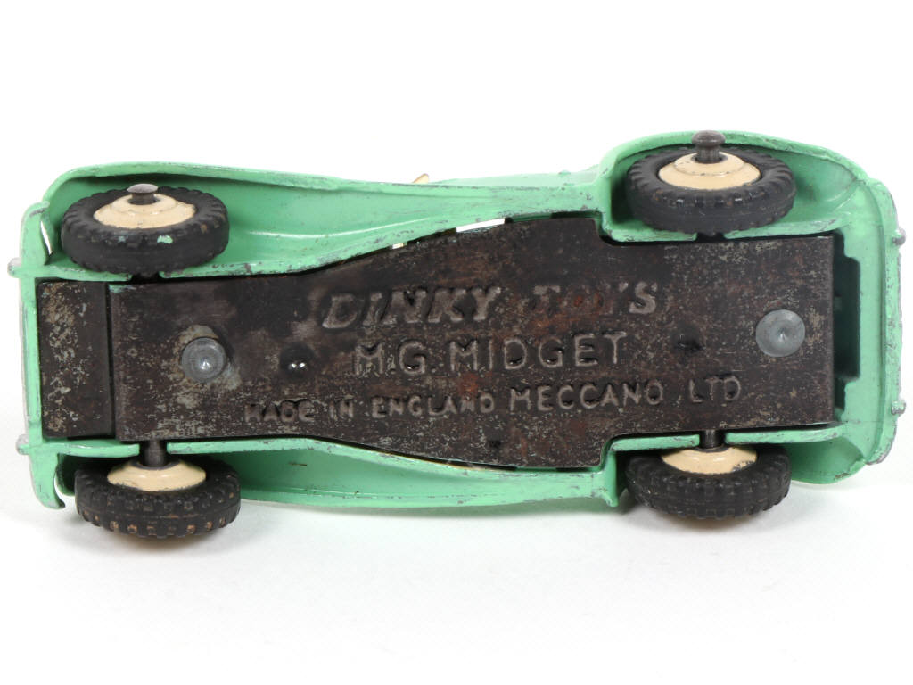 Lot 293 - DINKY TOYS (GB) (1)