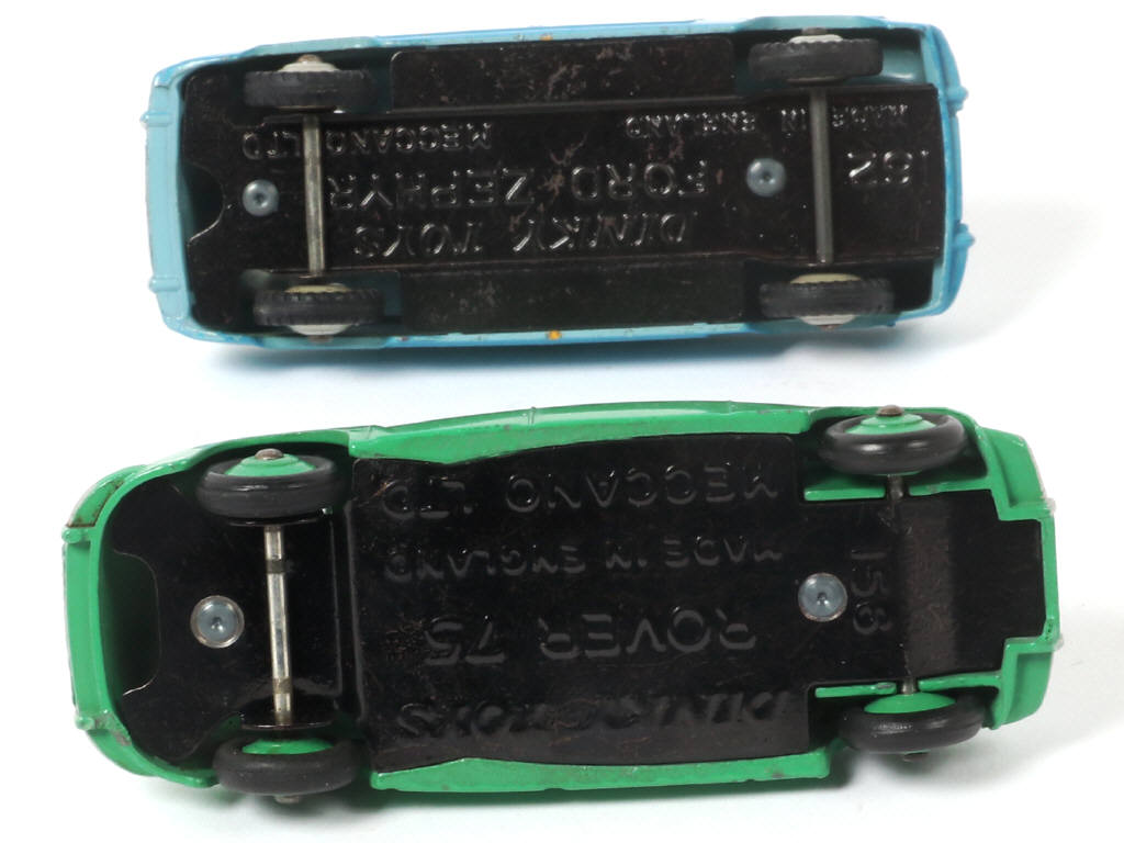 Lot 326 - DINKY TOYS (GB) (2)