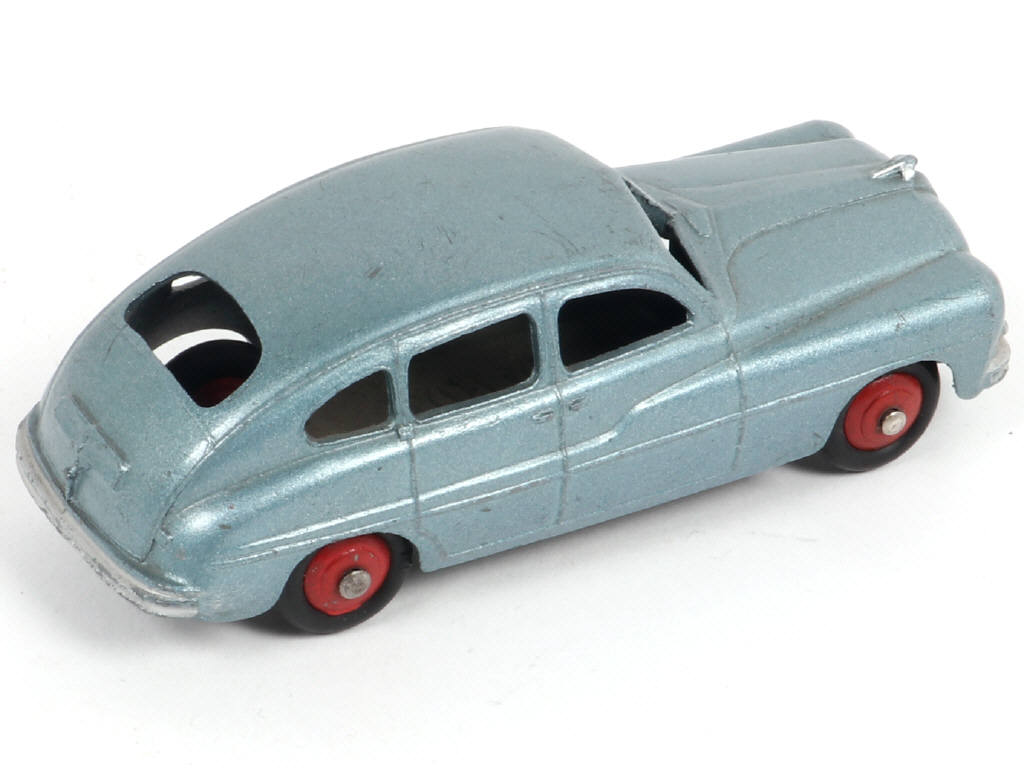 Lot 415 - DINKY TOYS (FRANCE) (1)