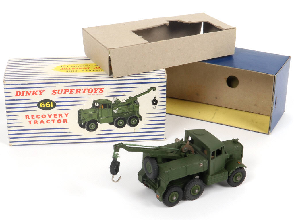 Lot 341 - DINKY TOYS (GB) (1)