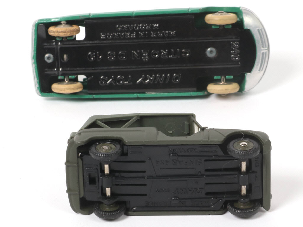 Lot 444 - DINKY TOYS (FRANCE) (2)