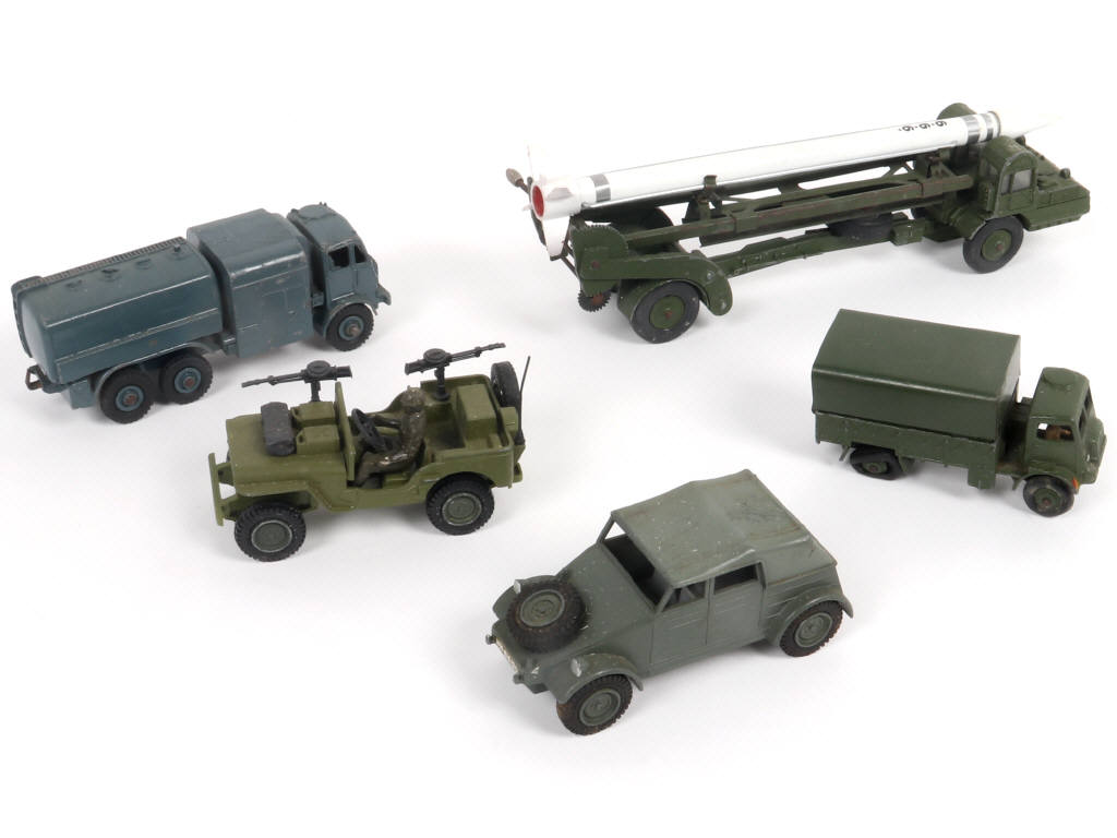 Lot 403 - DINKY TOYS (GB) (5)