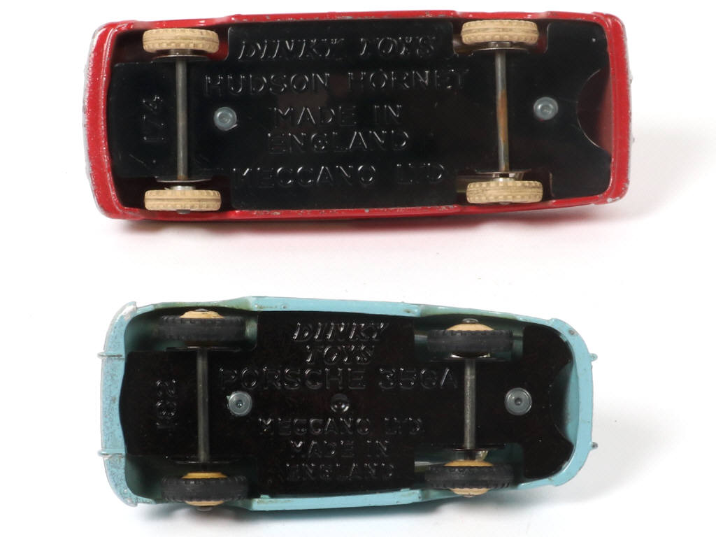 Lot 350 - DINKY TOYS (GB) (2)