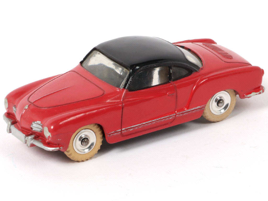 Lot 306 - DINKY TOYS (GB) (1)