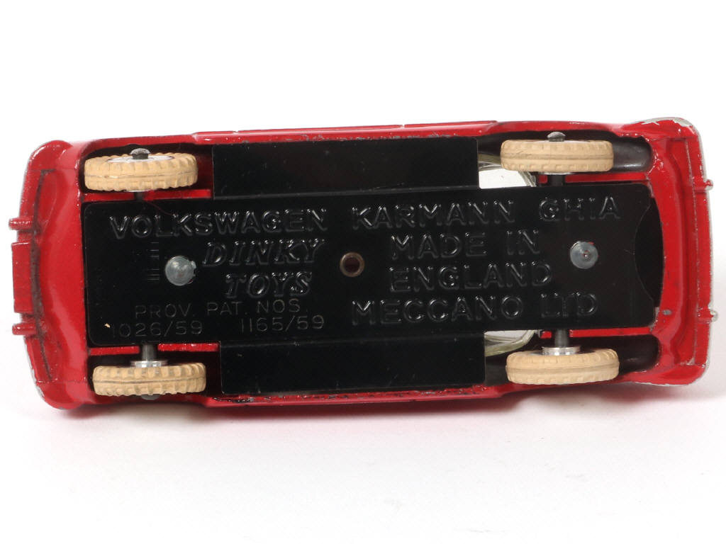 Lot 306 - DINKY TOYS (GB) (1)