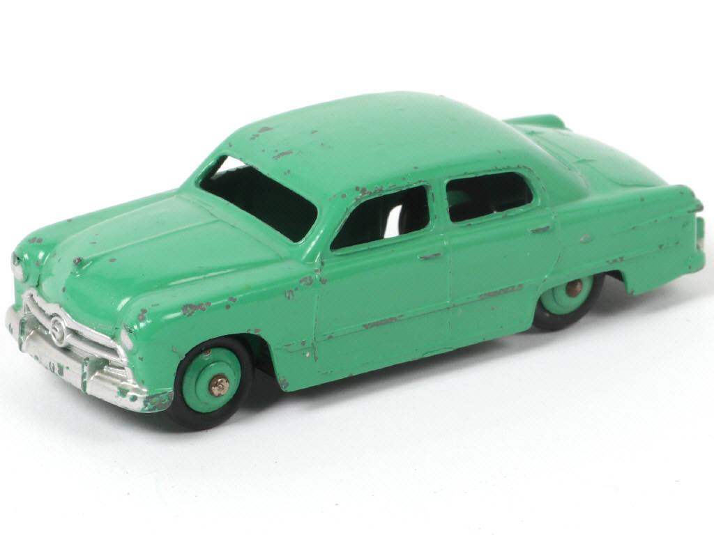 Lot 304 - DINKY TOYS (GB) (1)