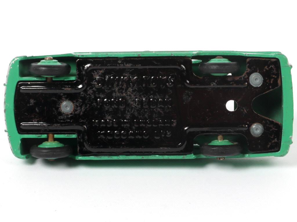 Lot 304 - DINKY TOYS (GB) (1)