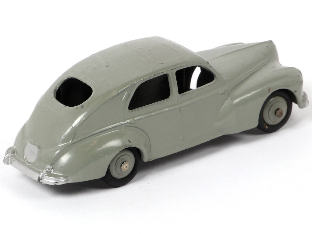 Lot 417 - DINKY TOYS (FRANCE) (1)