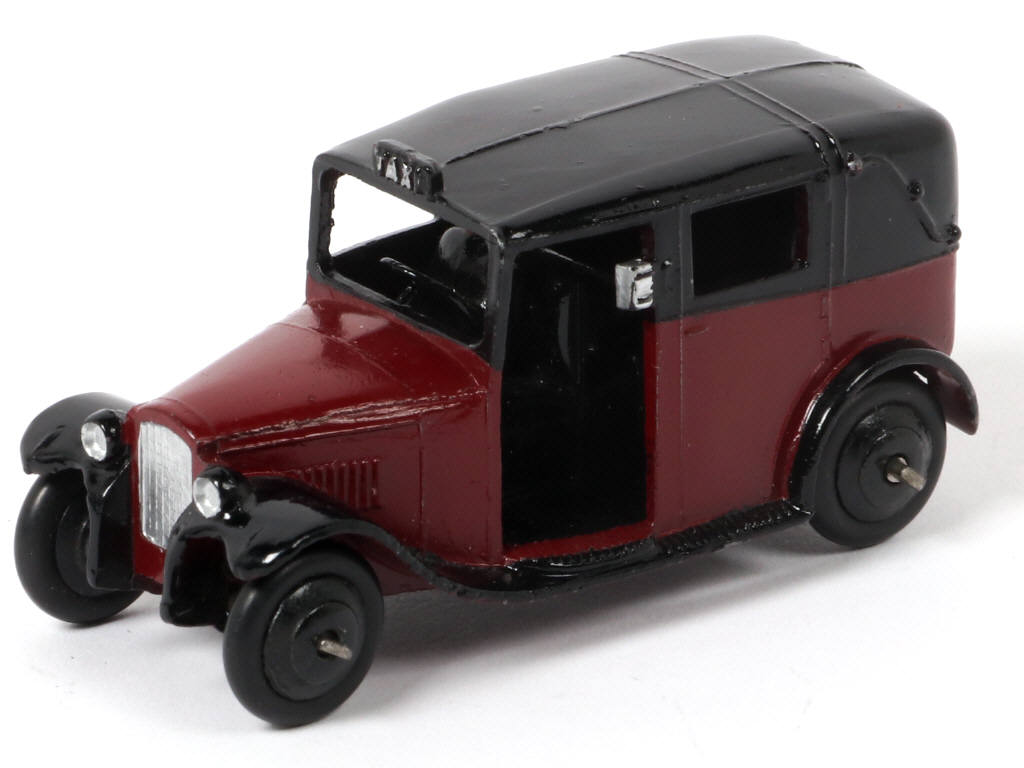 Lot 310 - DINKY TOYS (GB) (1)