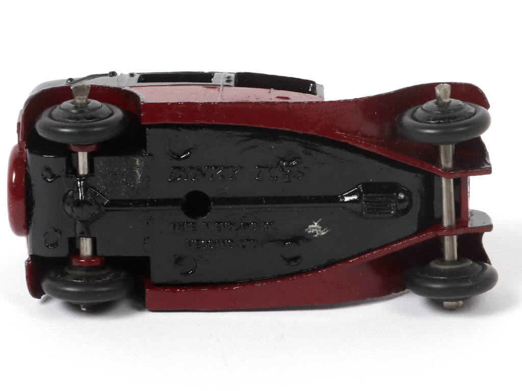 Lot 310 - DINKY TOYS (GB) (1)