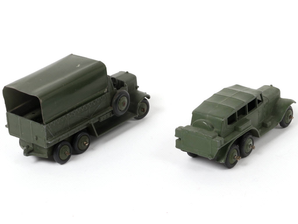 Lot 343 - DINKY TOYS (GB) (2)