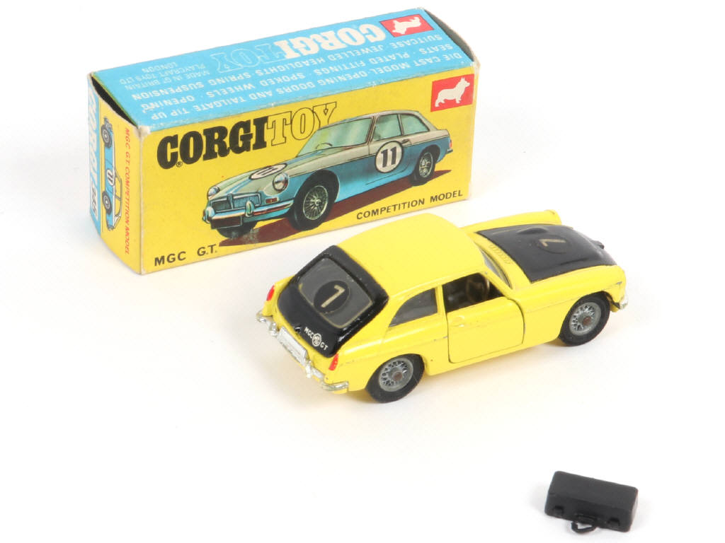 Lot 216 - CORGI TOYS (GB) (1)