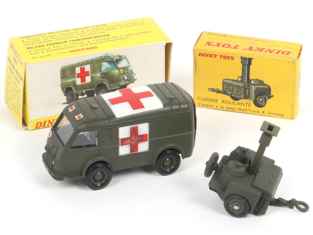 Lot 433 - DINKY TOYS (FRANCE) (1)