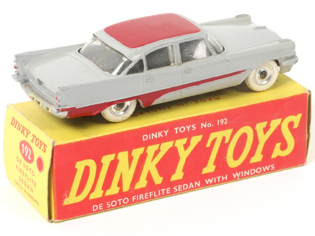 Lot 320 - DINKY TOYS (GB) (1)