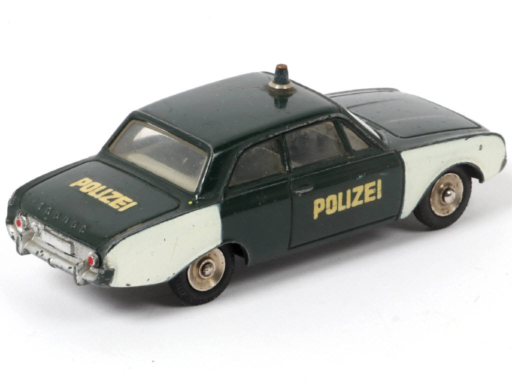 Lot 420 - DINKY TOYS (FRANCE) (1)