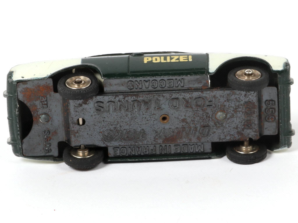 Lot 420 - DINKY TOYS (FRANCE) (1)