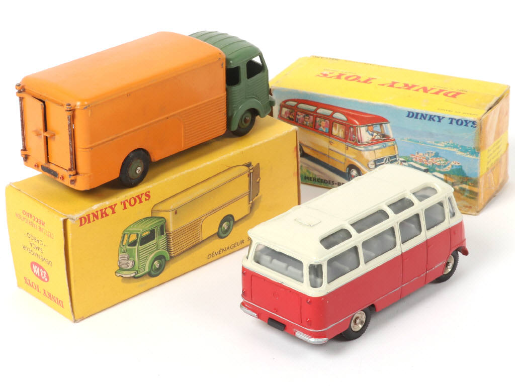 Lot 450 - DINKY TOYS (FRANCE) (2)