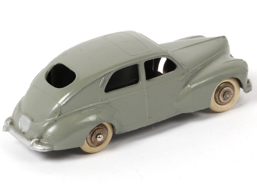 Lot 416 - DINKY TOYS (FRANCE) (1)