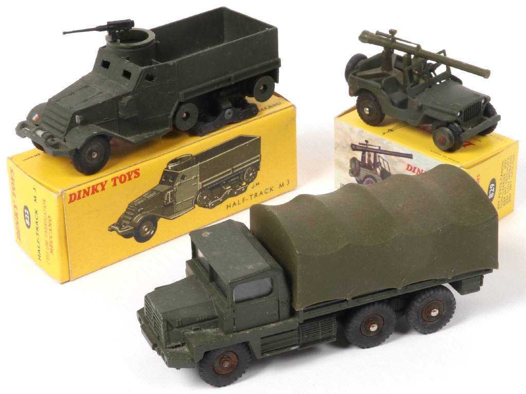 Lot 439 - DINKY TOYS (FRANCE) (3)