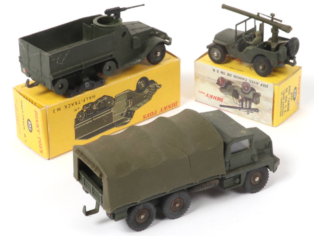 Lot 439 - DINKY TOYS (FRANCE) (3)