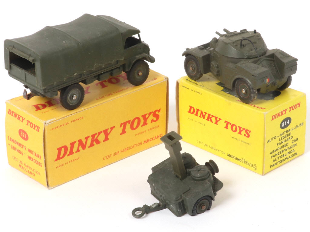 Lot 437 - DINKY TOYS (FRANCE) (3)