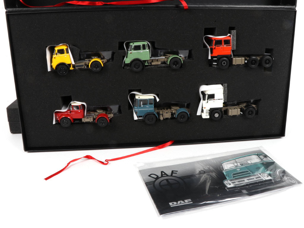 Lot 111 - WSI MODELS (PAYS -BAS) (1)