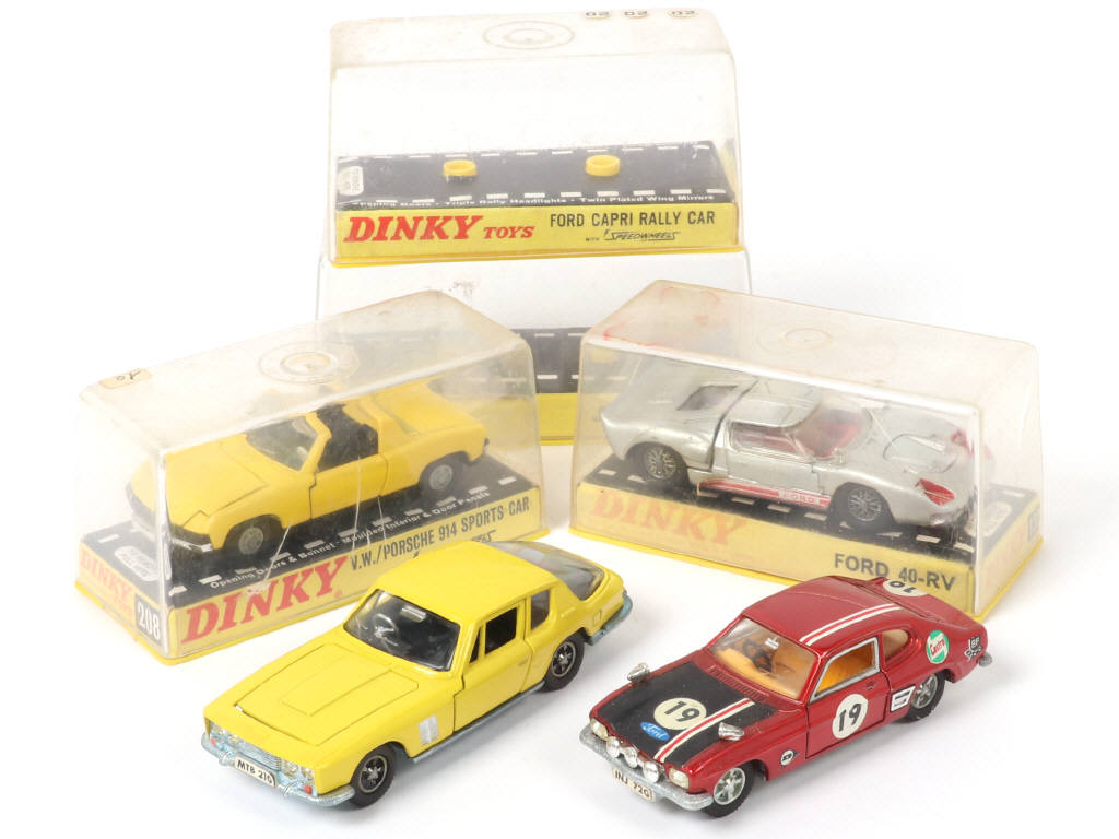 Lot 397 - DINKY TOYS (GB) (4)