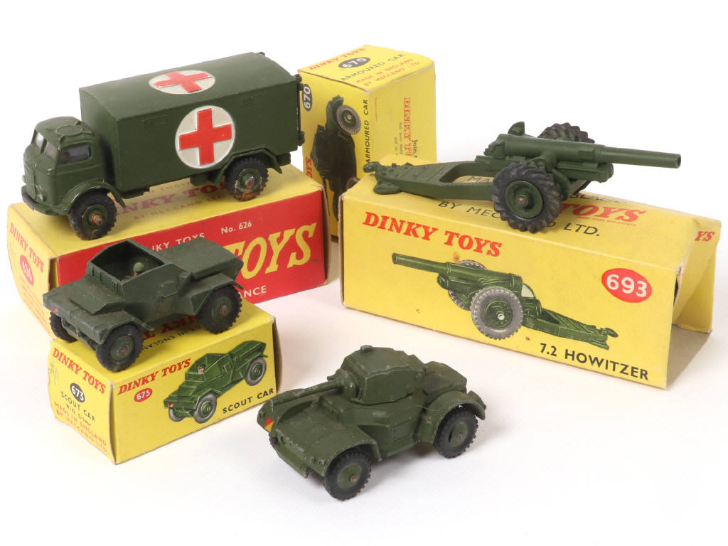 Lot 348 - DINKY TOYS (GB) (4)